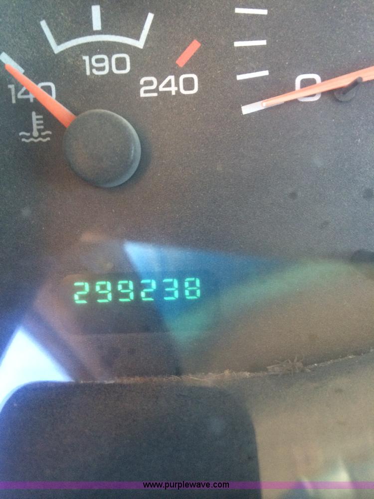 image for item G6402 1999 Dodge Ram 2500 Ext. Cab pickup truck