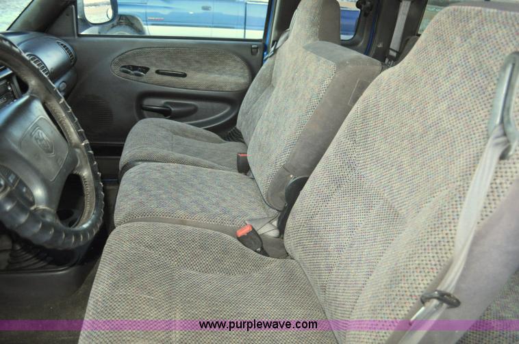 image for item G6402 1999 Dodge Ram 2500 Ext. Cab pickup truck