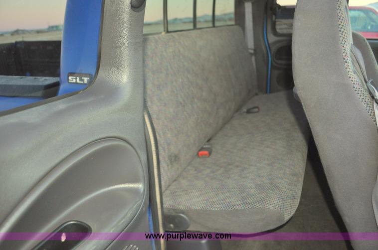 image for item G6402 1999 Dodge Ram 2500 Ext. Cab pickup truck