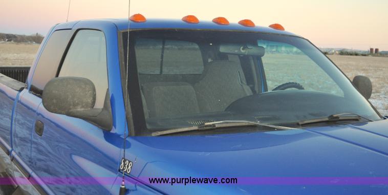 image for item G6402 1999 Dodge Ram 2500 Ext. Cab pickup truck