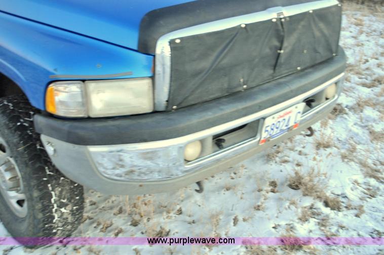 image for item G6402 1999 Dodge Ram 2500 Ext. Cab pickup truck