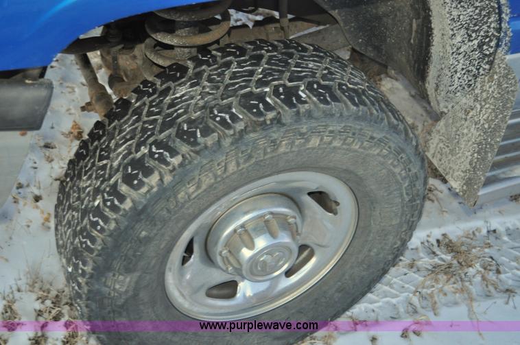 image for item G6402 1999 Dodge Ram 2500 Ext. Cab pickup truck