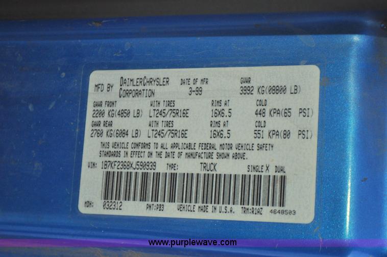 image for item G6402 1999 Dodge Ram 2500 Ext. Cab pickup truck