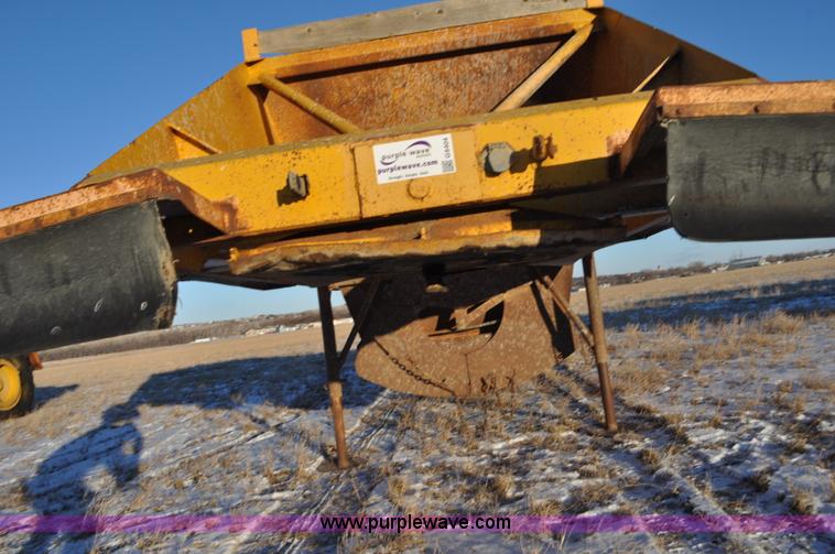 image for item G6404 1972 Load King triple axle belly dump trailer