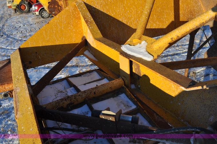 image for item G6404 1972 Load King triple axle belly dump trailer