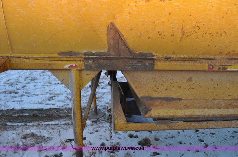 image for item G6405 1972 Load King triple axle belly dump trailer