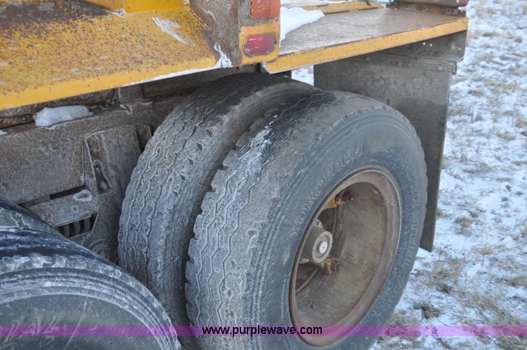 image for item G6405 1972 Load King triple axle belly dump trailer