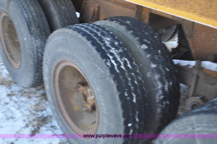 image for item G6405 1972 Load King triple axle belly dump trailer