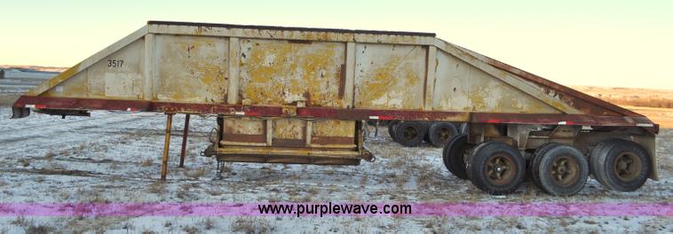 image for item G6406 1973 Fruehauf triple axle belly dump trailer