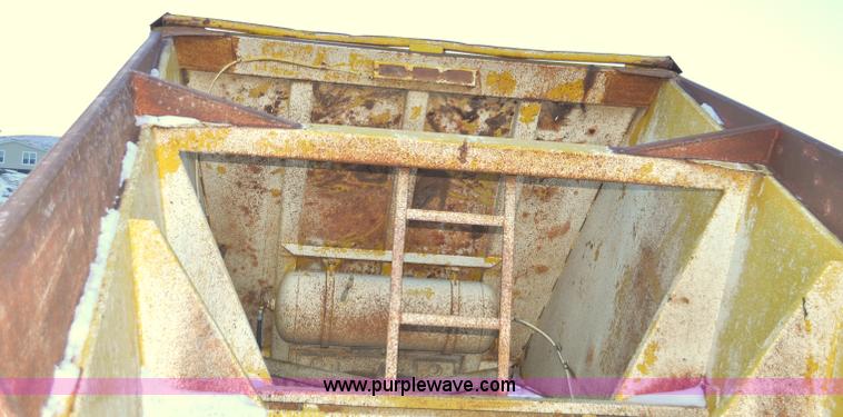 image for item G6406 1973 Fruehauf triple axle belly dump trailer