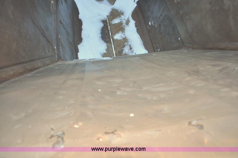 image for item G6406 1973 Fruehauf triple axle belly dump trailer