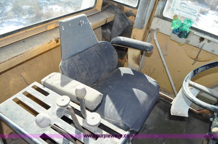 image for item G6407 1973 Case 2470 4WD tractor