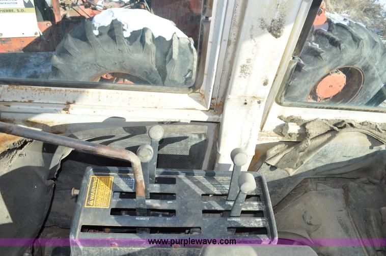 image for item G6408 1977 Case 2470 tractor