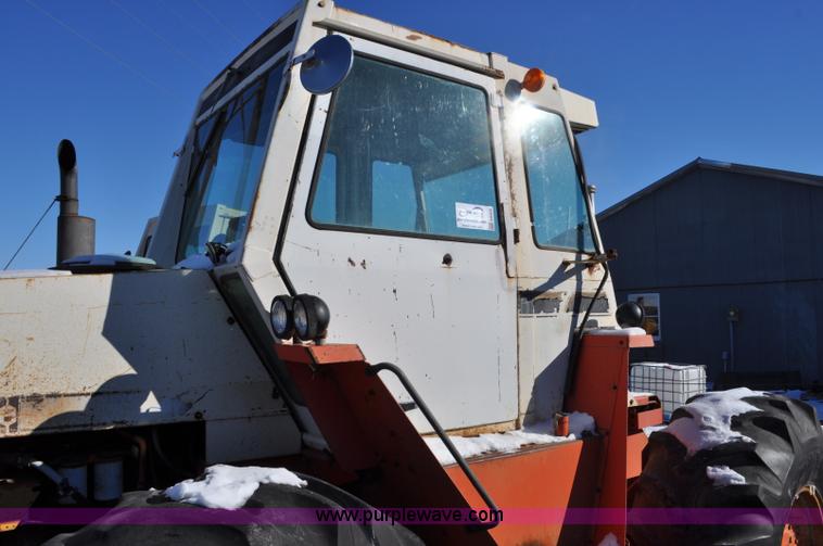 image for item G6408 1977 Case 2470 tractor