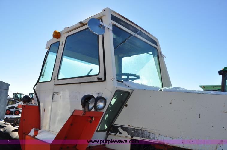 image for item G6408 1977 Case 2470 tractor