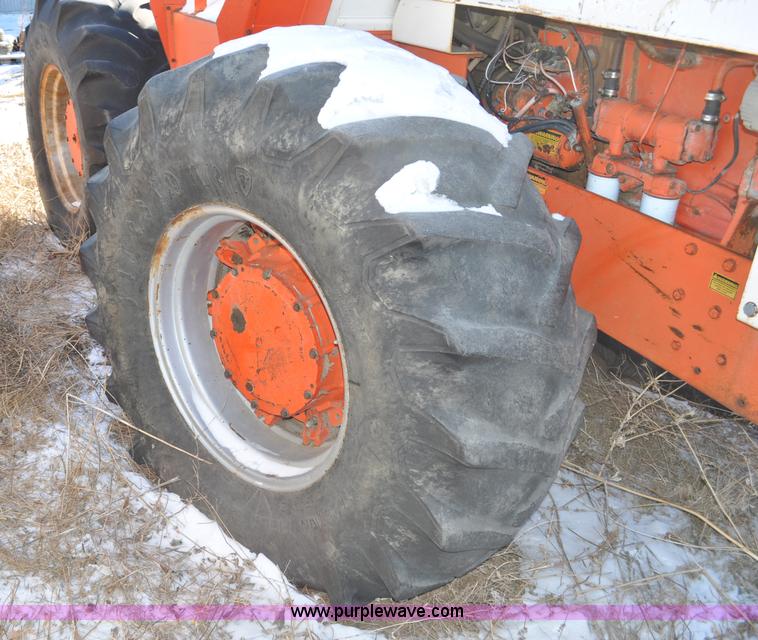 image for item G6408 1977 Case 2470 tractor