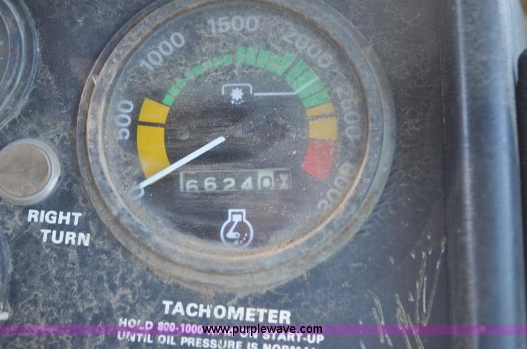 image for item G6408 1977 Case 2470 tractor