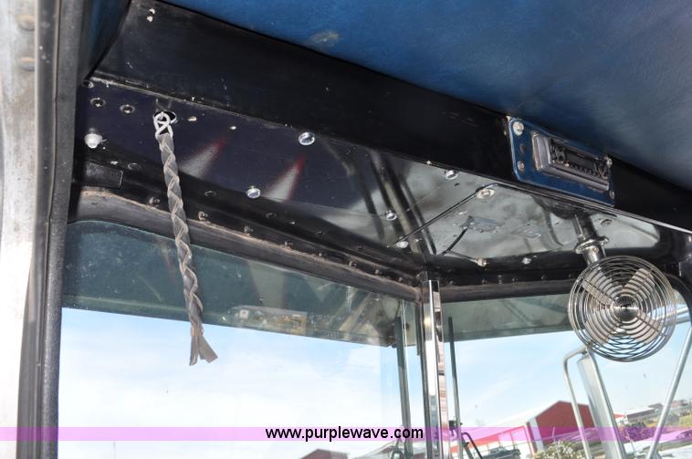 image for item G6416 1978 Peterbilt 359 semi truck