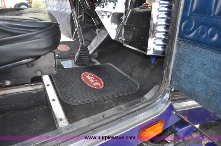 image for item G6416 1978 Peterbilt 359 semi truck