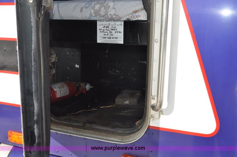 image for item G6416 1978 Peterbilt 359 semi truck