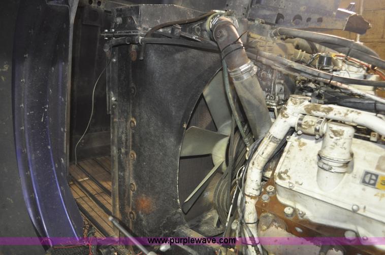 image for item G6416 1978 Peterbilt 359 semi truck