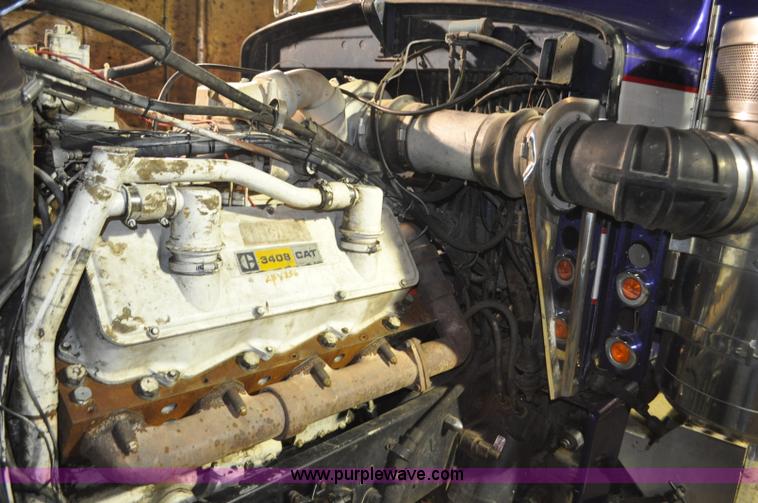 image for item G6416 1978 Peterbilt 359 semi truck