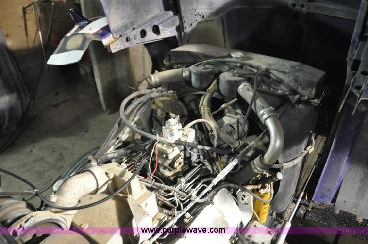 image for item G6416 1978 Peterbilt 359 semi truck