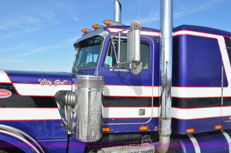 image for item G6416 1978 Peterbilt 359 semi truck