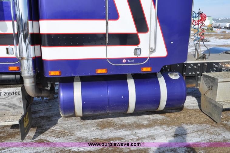 image for item G6416 1978 Peterbilt 359 semi truck