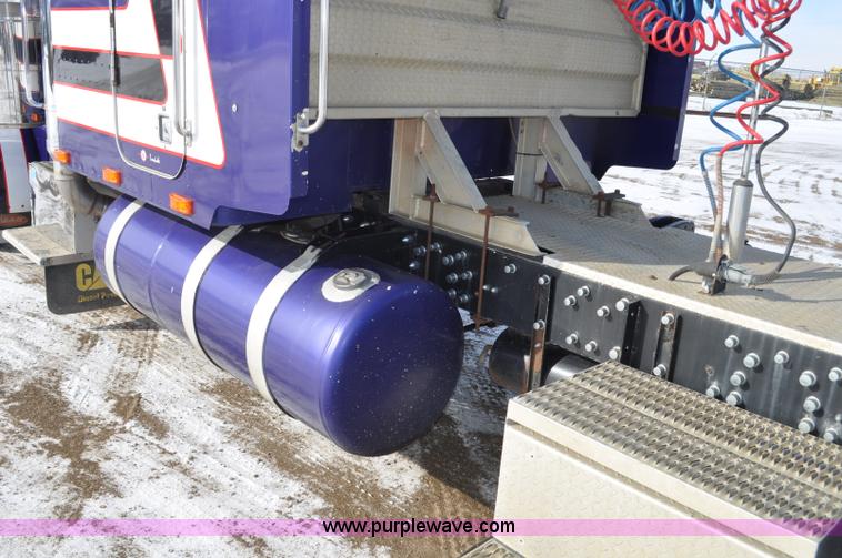 image for item G6416 1978 Peterbilt 359 semi truck