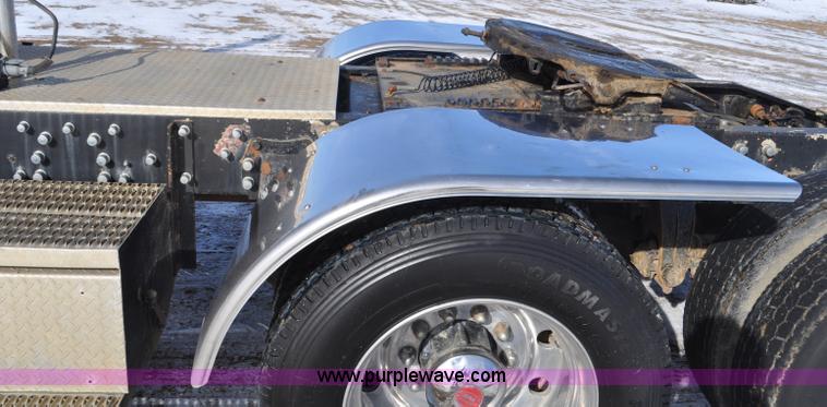 image for item G6416 1978 Peterbilt 359 semi truck