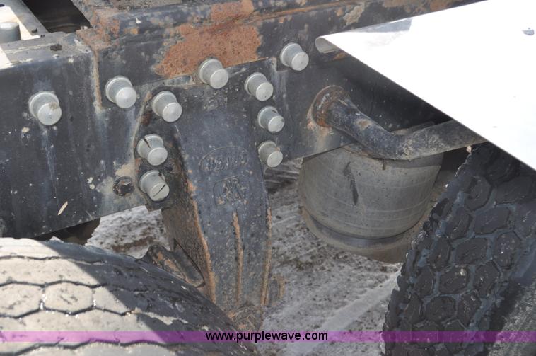 image for item G6416 1978 Peterbilt 359 semi truck