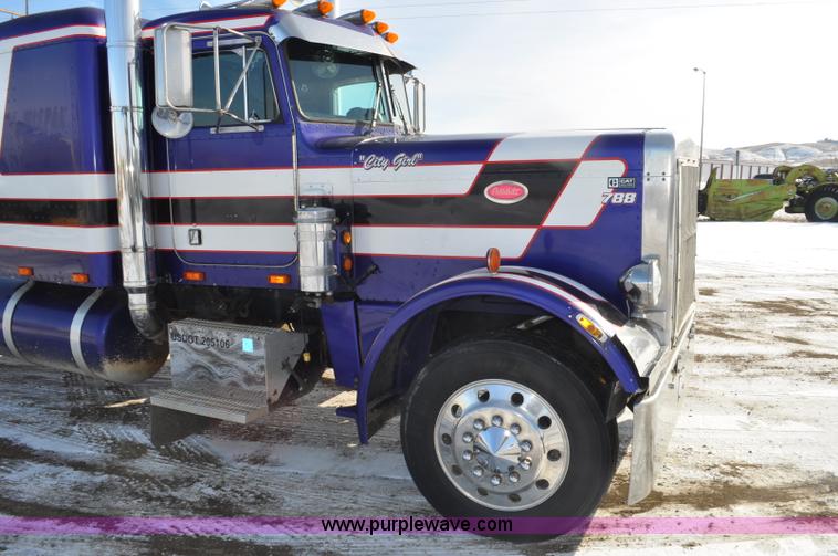 image for item G6416 1978 Peterbilt 359 semi truck