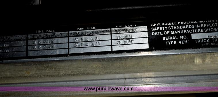 image for item G6416 1978 Peterbilt 359 semi truck