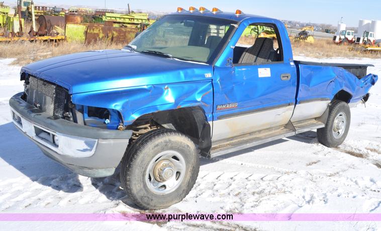 image for item G6417 1999 Dodge Ram 2500 pickup truck