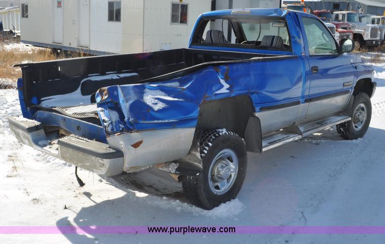 image for item G6417 1999 Dodge Ram 2500 pickup truck