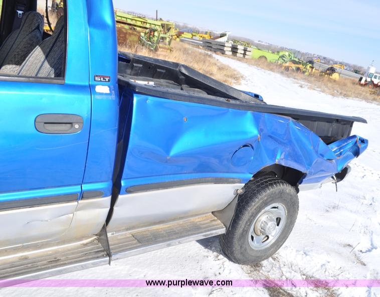 image for item G6417 1999 Dodge Ram 2500 pickup truck