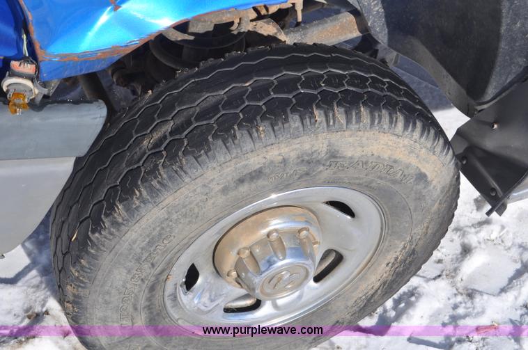 image for item G6417 1999 Dodge Ram 2500 pickup truck