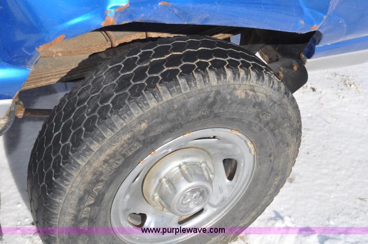 image for item G6417 1999 Dodge Ram 2500 pickup truck