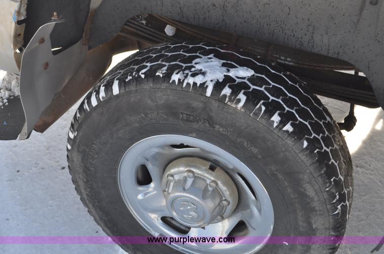 image for item G6417 1999 Dodge Ram 2500 pickup truck