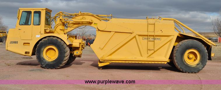 image for item G6420 John Deere 860 water wagon