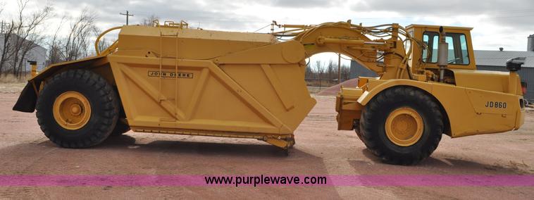 image for item G6420 John Deere 860 water wagon