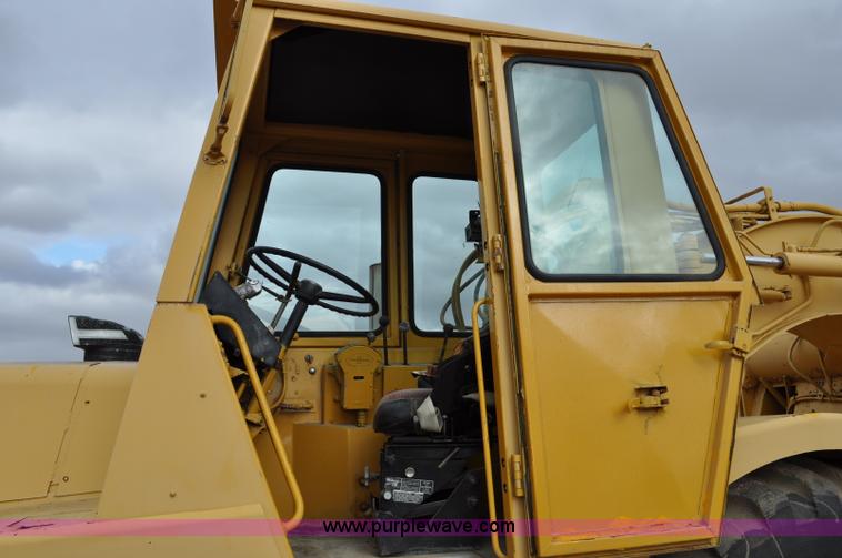 image for item G6420 John Deere 860 water wagon