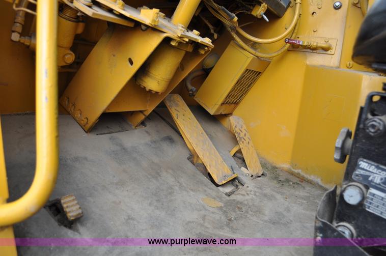 image for item G6420 John Deere 860 water wagon