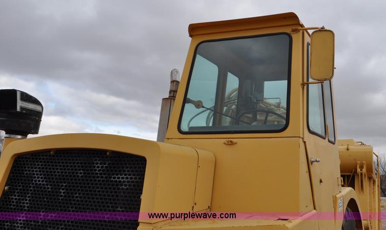 image for item G6420 John Deere 860 water wagon