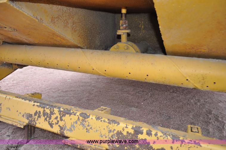 image for item G6420 John Deere 860 water wagon