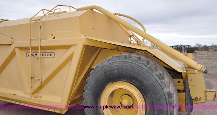 image for item G6420 John Deere 860 water wagon