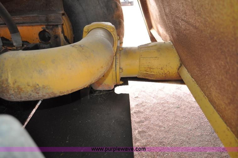 image for item G6420 John Deere 860 water wagon