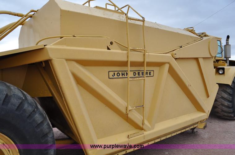 image for item G6420 John Deere 860 water wagon