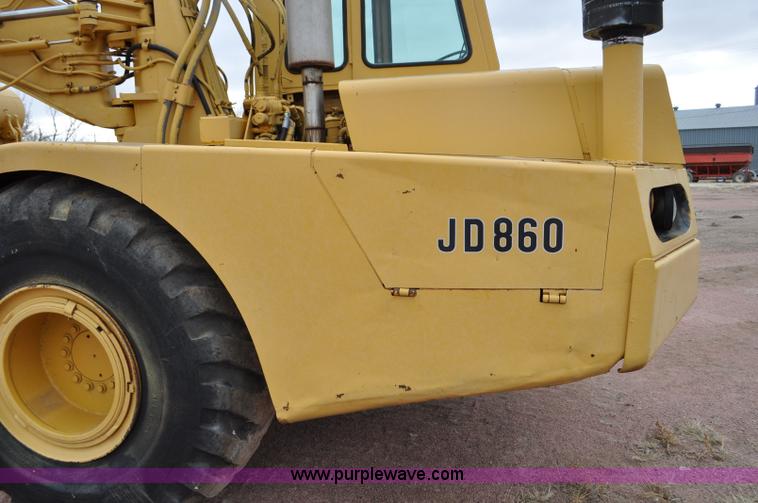 image for item G6420 John Deere 860 water wagon